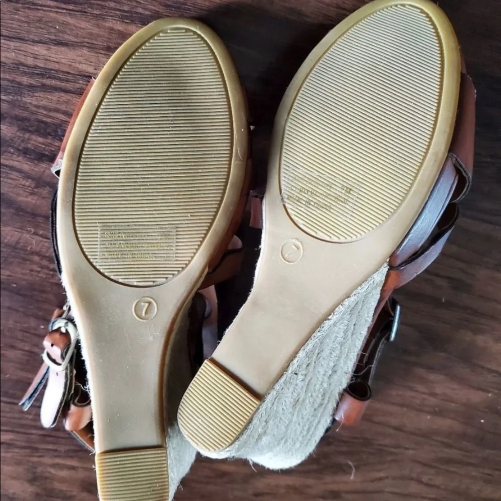 Chinese Laundry Wedge Sandals Size 7 - Picture 5 of 10